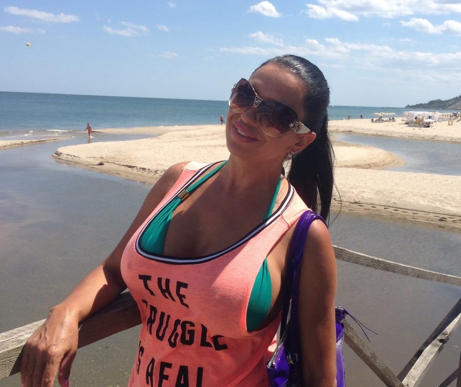 Зъби като на Златка Райкова излязоха през носа на Анита Мейзер