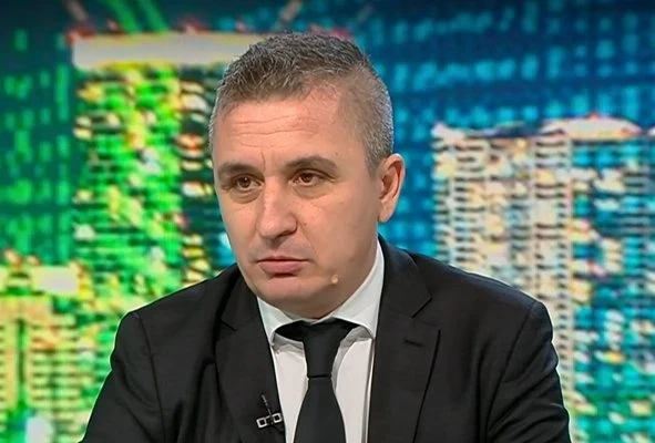 Александър Николов: Цените на горивата могат да се върнат до 80 долара за барел при спиране на конфликта в Близкия Изток