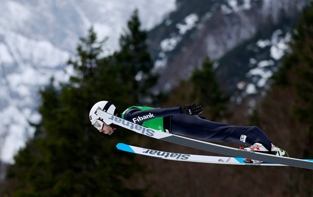 Зографски завърши с рекордно за българин място в световната купа по ски скокове