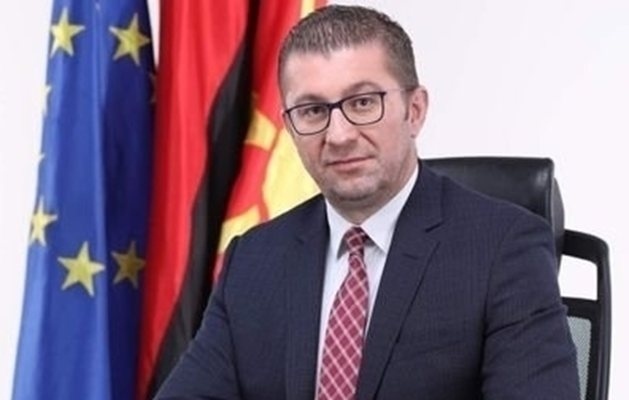 Мицкоски: Няма да има българи в конституцията, искат ги Живковисти