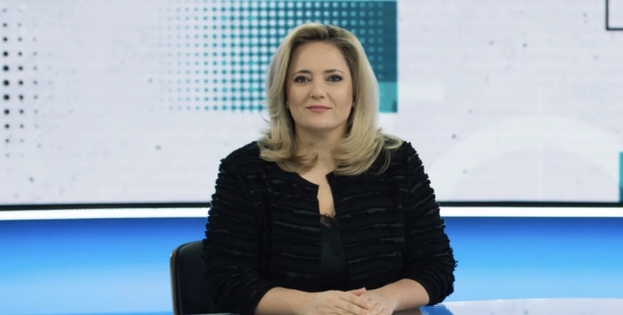 Лора Крумова към Костадинов на руски: Спасибо, начинается передача