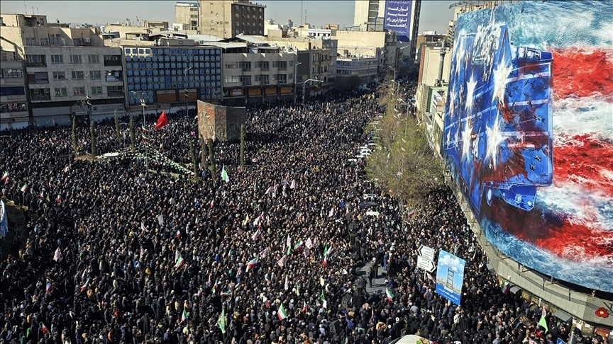 Четвърта екзекуция, свързана с демонстрациите в Иран: Обесиха 18-годишен