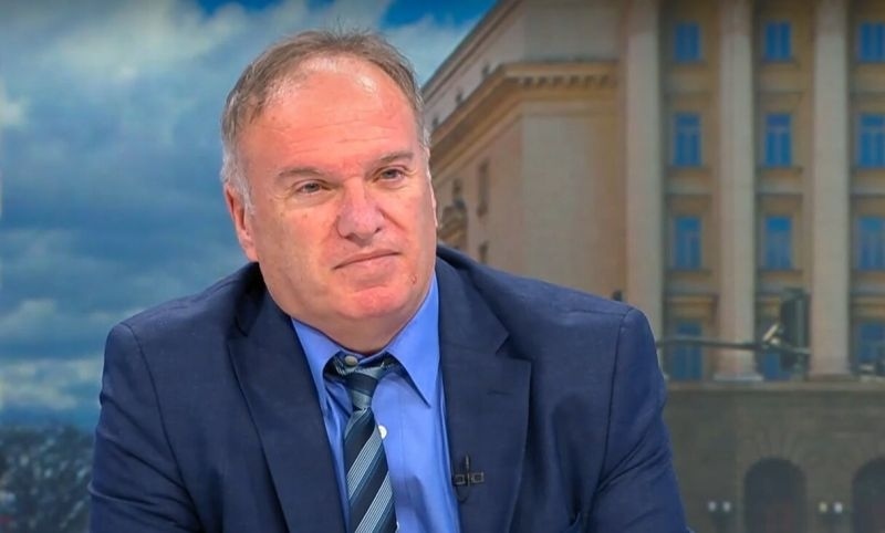 Проф. Чуков: Шансове за мир в Близкия изток падат под 30%