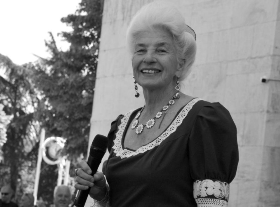 Почина народната певица Янка Рупкина