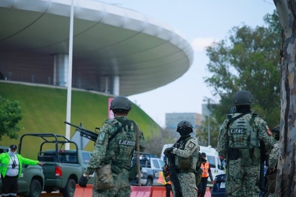 Работници плашат с протест на световното по футбол