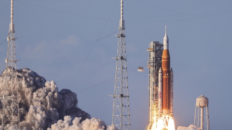 Астронавтите от лунната мисия Артемис 2 заснеха от Космоса залез на Земята