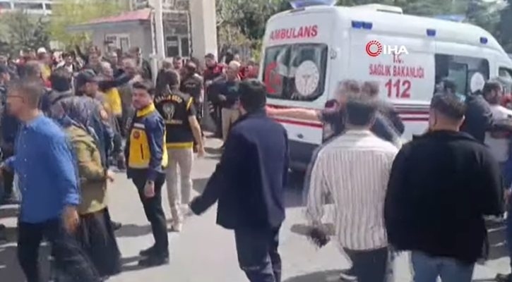 4 убити и 20 ранени при стрелба в турско училище