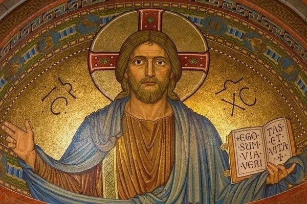 Днес е Светли четвъртък