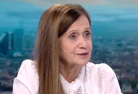 Доц. Мира Майер: Блокадата на Ормузкия проток трябваше да бъде направена в началото на войната