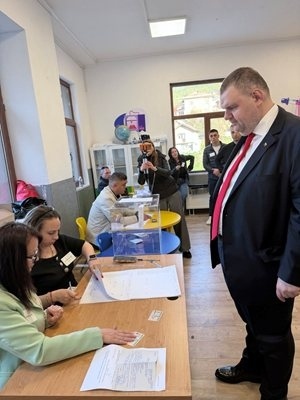 Делян Пеевски гласува: Избрах държавата на хората