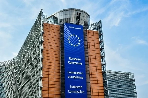 EK приветства приемането на 20-ия пакет от санкции срещу Русия
