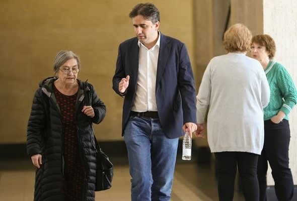 Съдът прекрати делото срещу Кирил Петков и Божидар Божанов, не могат да разберат обвиненията