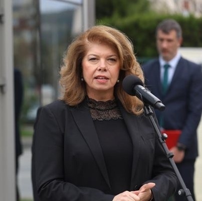 Илияна Йотова обяви графика на консултациите с парламентарните групи