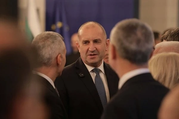 Радев сменя шефа на ДАНС и още днес свиква заседание на правителството