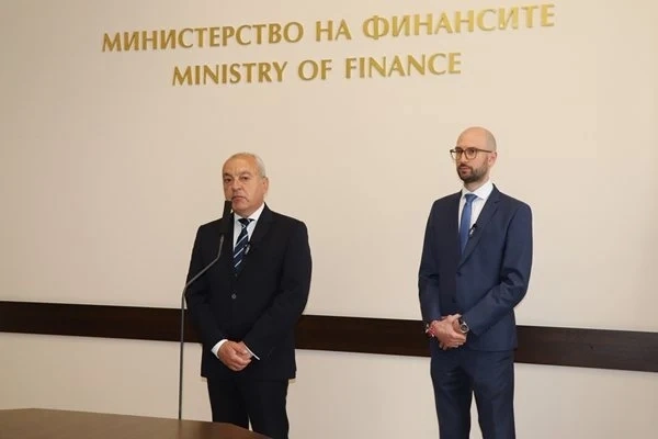 Министрите ще се отчитат всеки месец за харчовете на ведомствата си