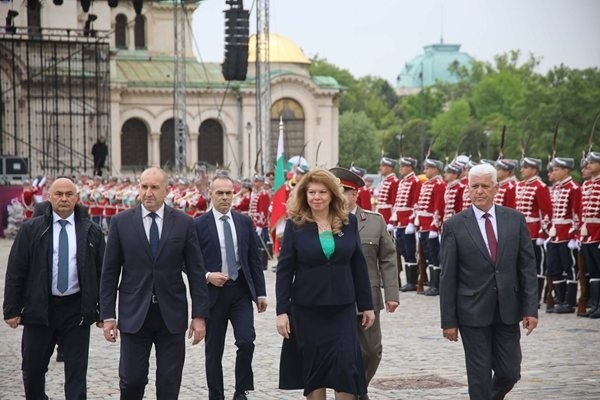 Йотова: Очаквам България да има консолидирана позиция във външната си политика