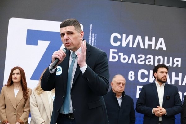 Скандал за паркиране с депутата Ивайло Мирчев, има поне един задържан