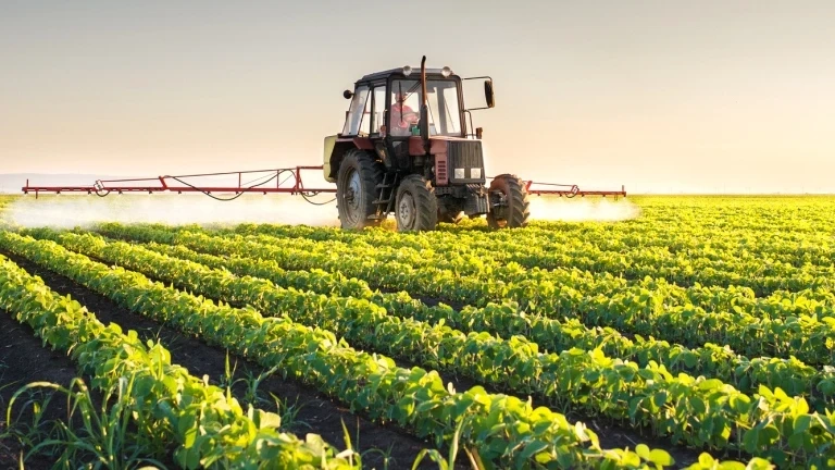 Унгария забрани вноса на земеделска продукция от Украйна