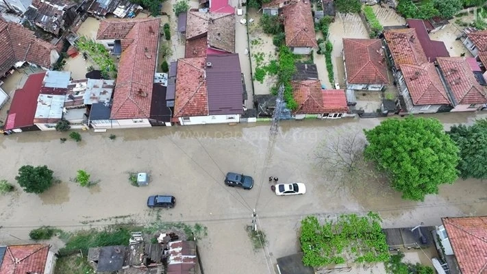 Трима министри ще проверяват днес възстановяването на скъсания водопровод в Севлиево