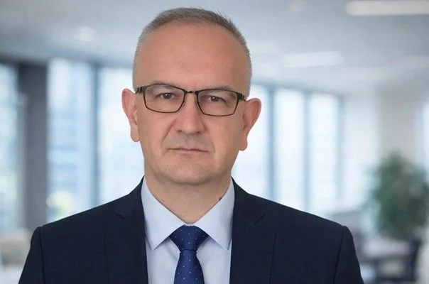 Първо лято с ток и от батерии, но засега това не сваля цените