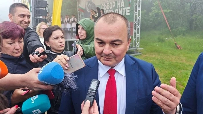 Пламен Абровски: Общината трябва да изчисти незаконния град край Варна