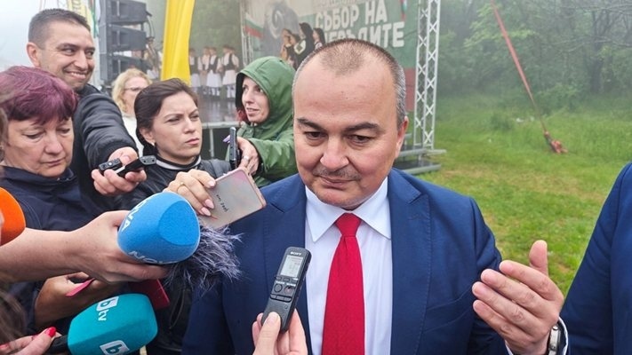 Пламен Абровски: Общината трябва да изчисти незаконния град край Варна