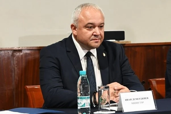 Демерджиев сравни Петрохан с Баба Алино