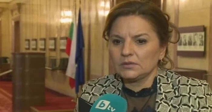 Освободиха главния секретар на Народното събрание Стефана Караславова