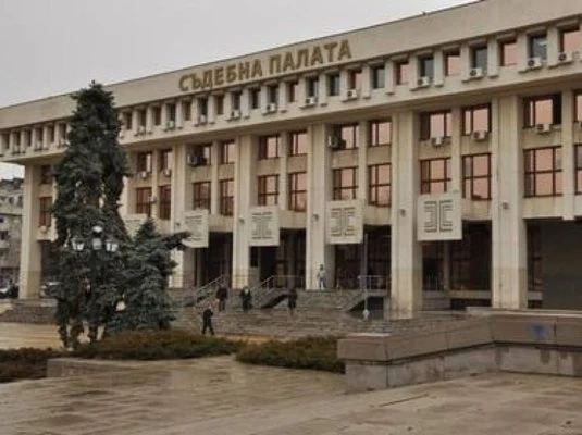 Арестуваният съдебен заседател от Бургас натрупал над 100 000 евро от измами