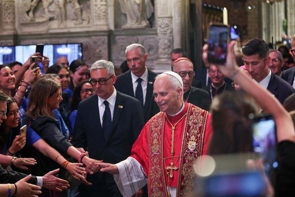 Папата пристигна в Барселона