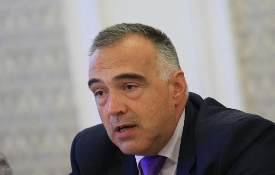 Кутев: Нашата цел е да извадим държавата от този свръхдефицит