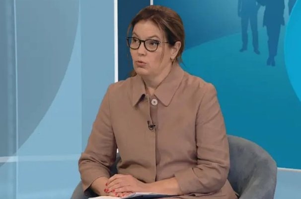 Министър Петрова: Преговорите с Боташ приключват до месец - два, надяваме се таксите да паднат