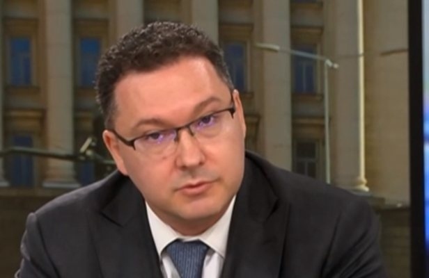 Даниел Митов: Делян Добрев е добър приятел и великолепен специалист