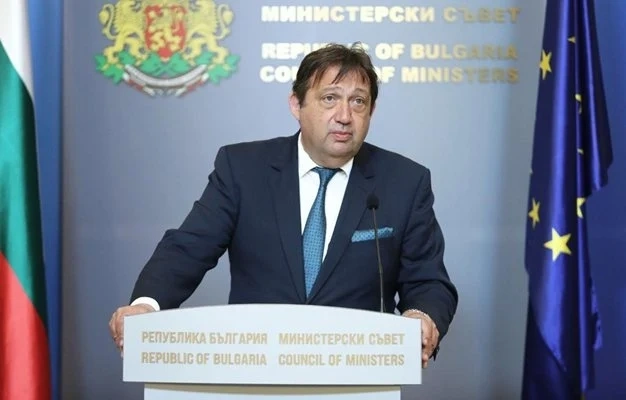 Министър Шишков: Незаконното строителство на Хемус няма да се събаря