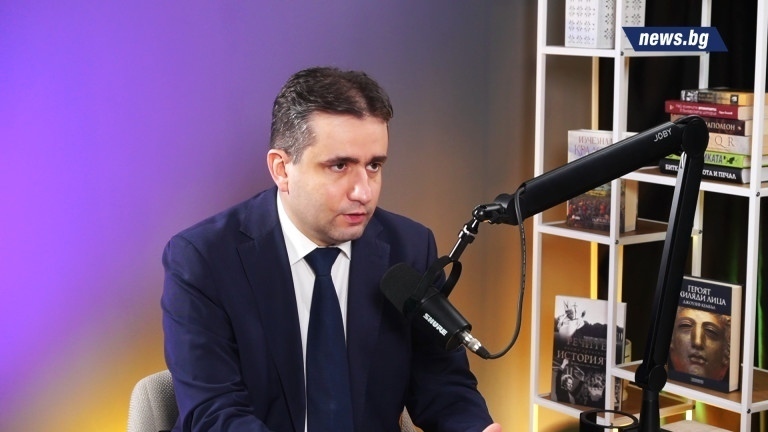 Божанов: Заради липсата на реформи и високия дефицит вървим към вдигане на данъците, по примера на Румъния