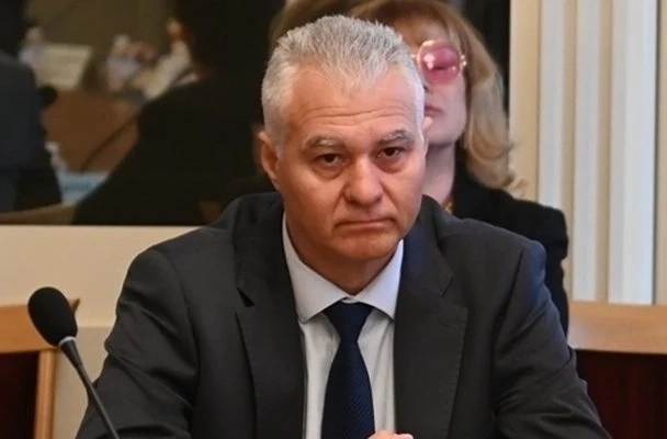 Радев връща начело на ДАНС Пламен Тончев след 1 г. пенсия при досиетата