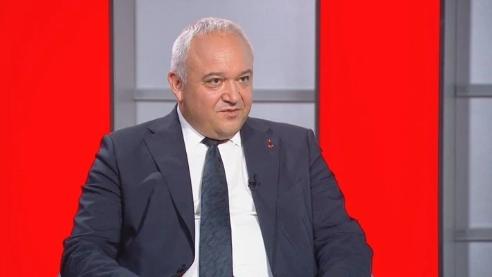 Иван Демерджиев: Атанасова е пътувала с два паспорта - личен и служебен