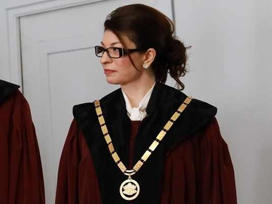 Атанасова: Документ от Турция показва, че съм била там от 5 до 8 април и не съм напускала страната