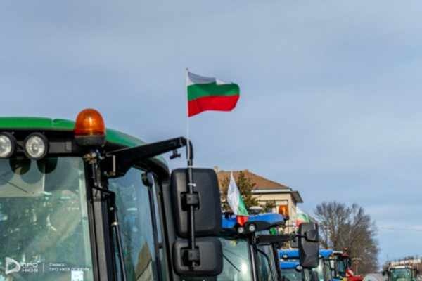 Български земеделци затвориха за втори път граничния преход Ивайловград – Кипринос