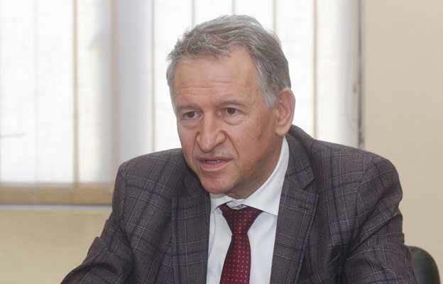 Стойчо Кацаров: Не само частните болници, но и държавните не трябва да правят търгове за лекарства