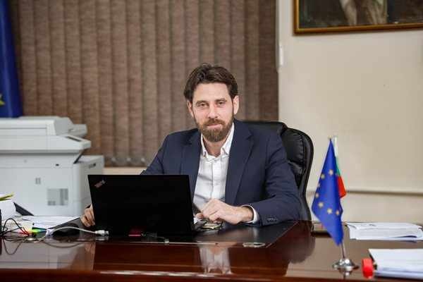 Бивш шеф на БАБХ: Над 70% от овцете у нас заминават за нелегално клане