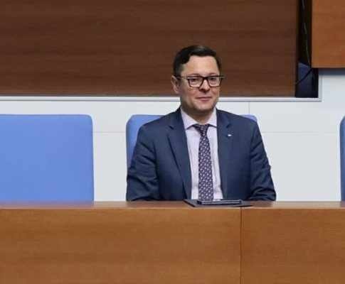 Пулев: Работим за преодоляване на наследения дефицит по проекта с Райнметал