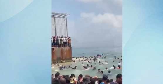 Хиляди мароканци щурмуваха испанския анклав Сеута по море