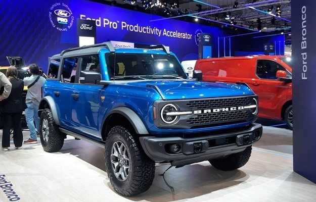 Lincoln с конкурент на Mercedes G-класа, базиран на Ford Bronco