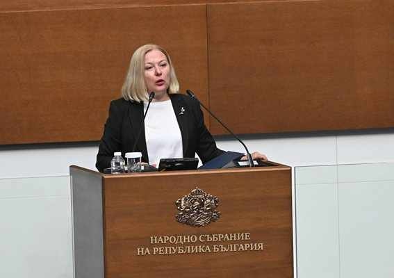 ДБ: Управленската програма прилича на календар
