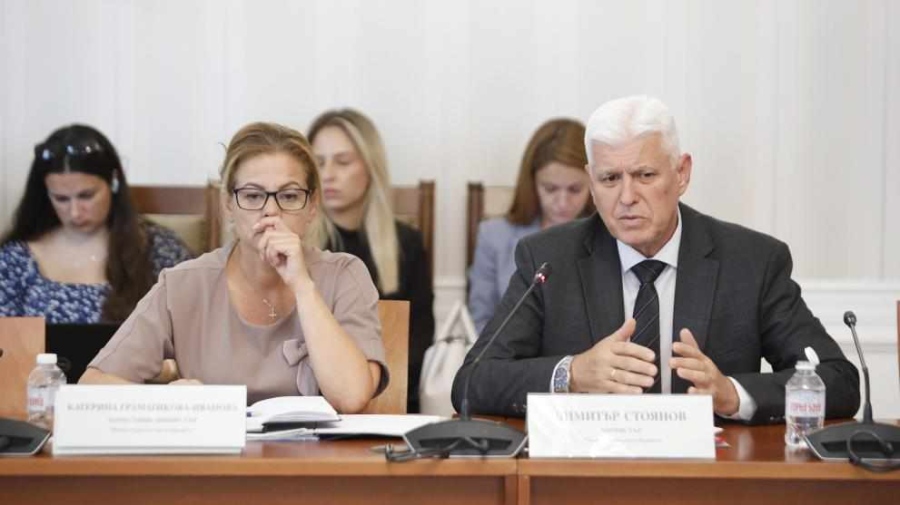 Руският самолет Ил-76 минал на 60-70 км северно от Безмер
