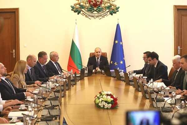Правителството дава 117 млн. евро за президентските избори