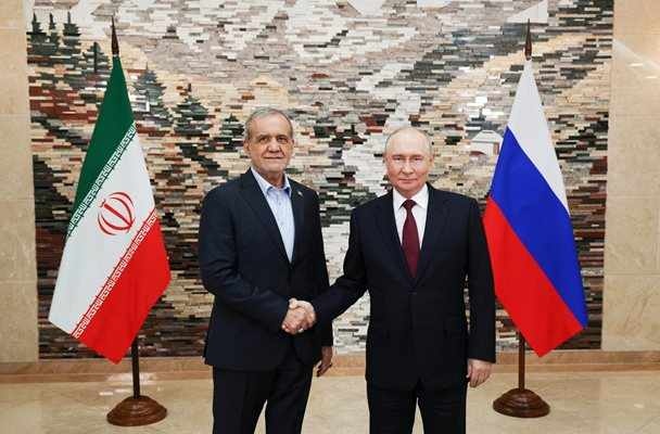 Путин към иранския президент: Солидарни сме с народа ви