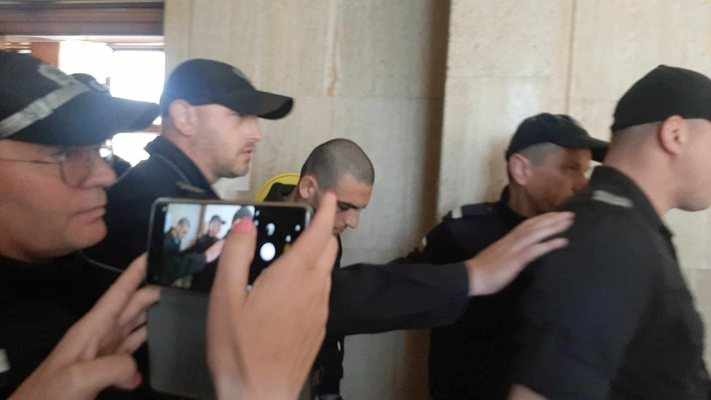 Доживотен затвор вместо 20 г. зад решетките за сириеца Омар, прегазил двама полицаи в Бургас