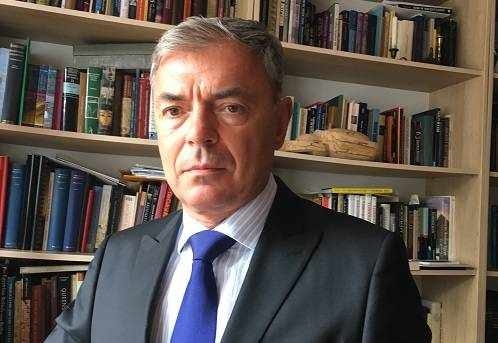 Проф. Игнатов: Учениците са претоварени, изпитването насърчава наизустяването